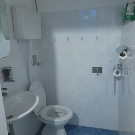 Apartament No Wifi And No Aircon Split